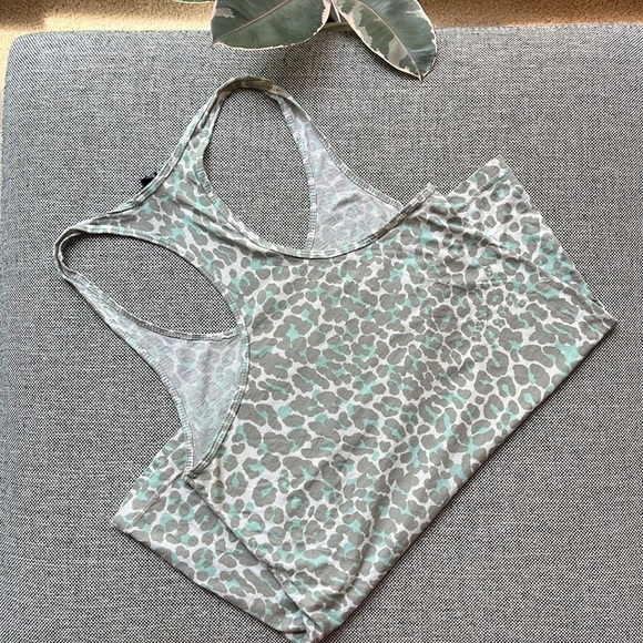 Y2K Vintage Urban Outfitters Racer Back Cheetah Print Tank , Size: Small - Picture 13 of 17